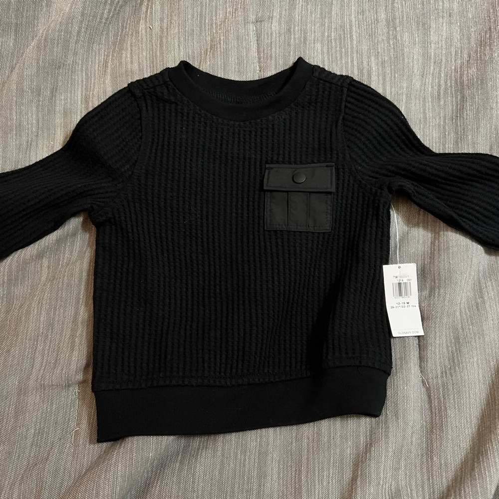 Old Navy. 12-18 months. Black